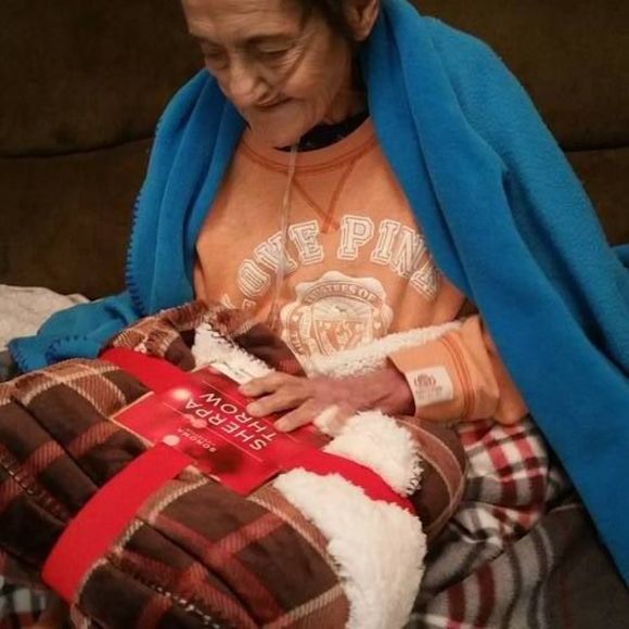 Meet your Posher, Dawn - Picture 1 of 1